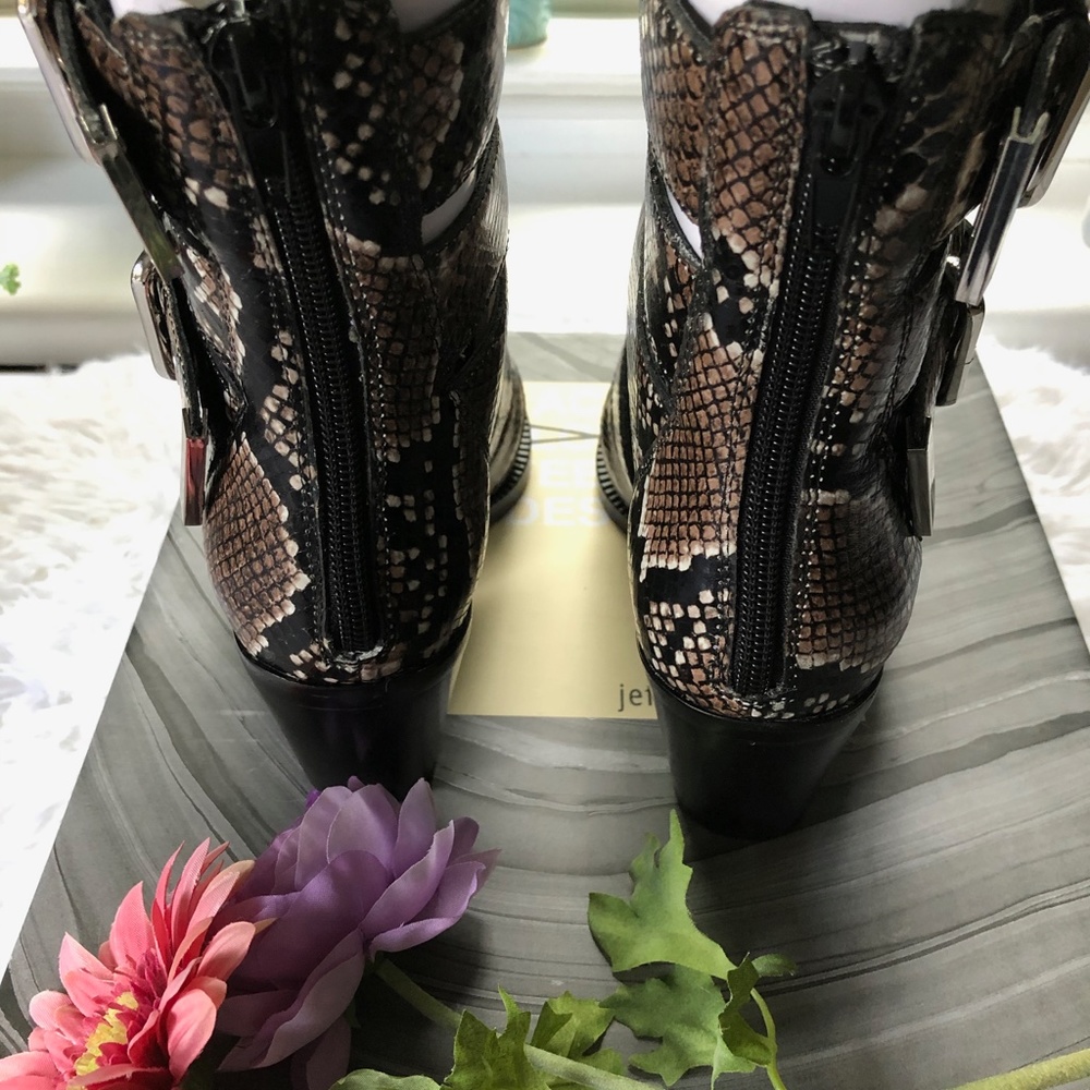 Jeffrey Campbell Caceres Bootie Brown White Snake Black. Size 6.5 - Picture 4 of 16